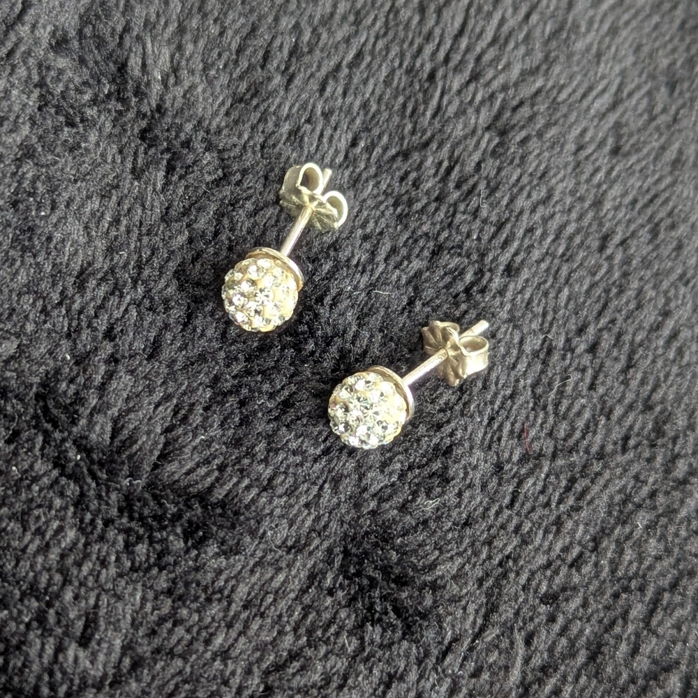 Park and Buzz Elegant Sterling Silver Stud Earrings